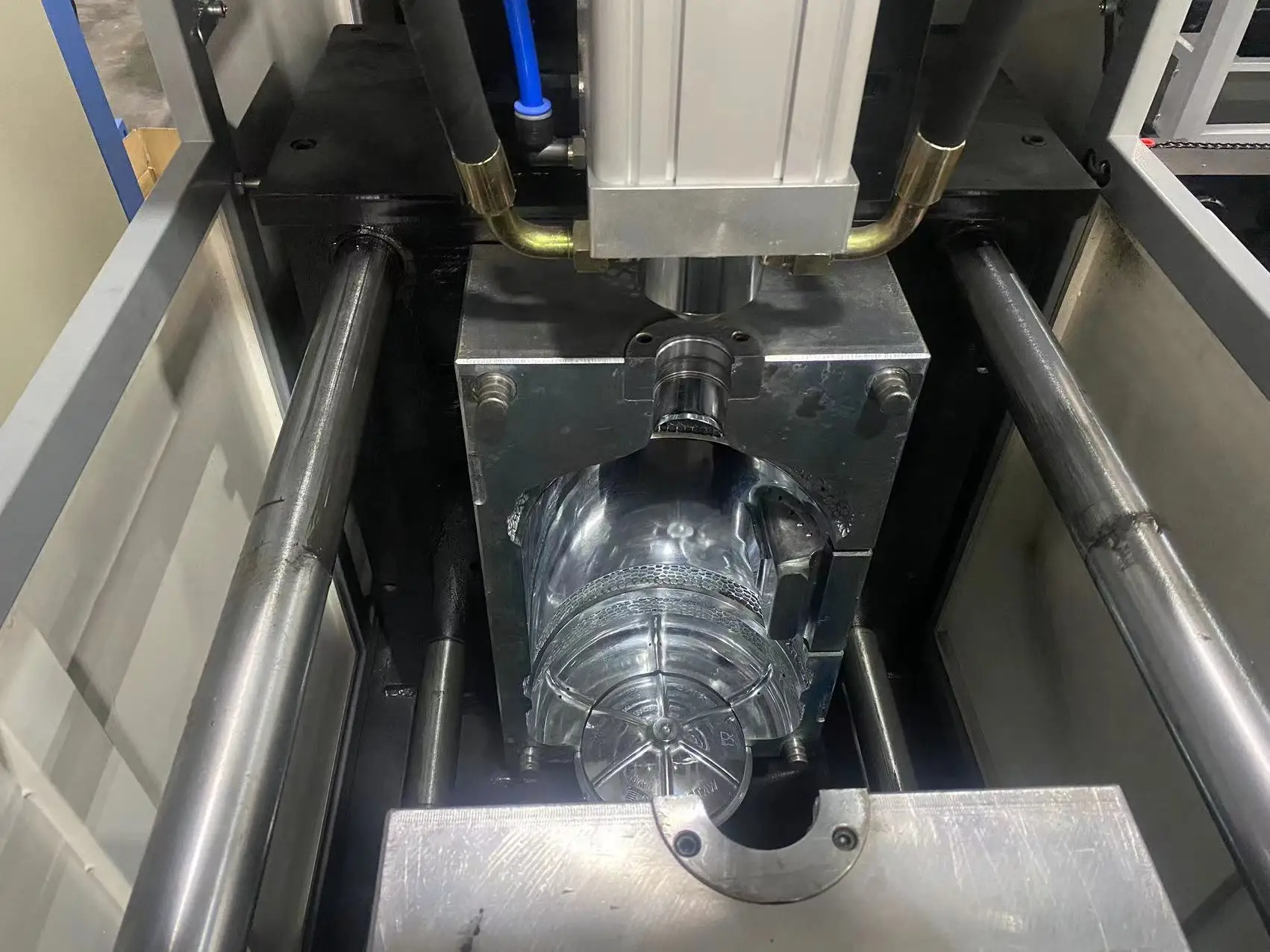 High Quality 5 Gallon Semi Automatic Water Bottle Blowing Machine 20 Liter PET Bottle Manufacturing Machine