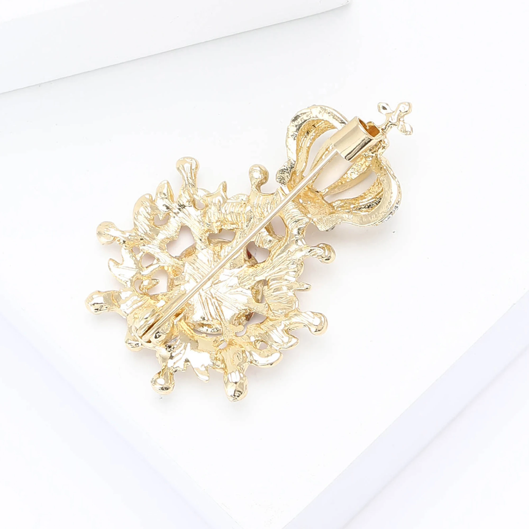 Rhinestone Crown Brooches for Women Unisex Crown Medal Pins Office Party Friend Gifts Jewelry Accessories