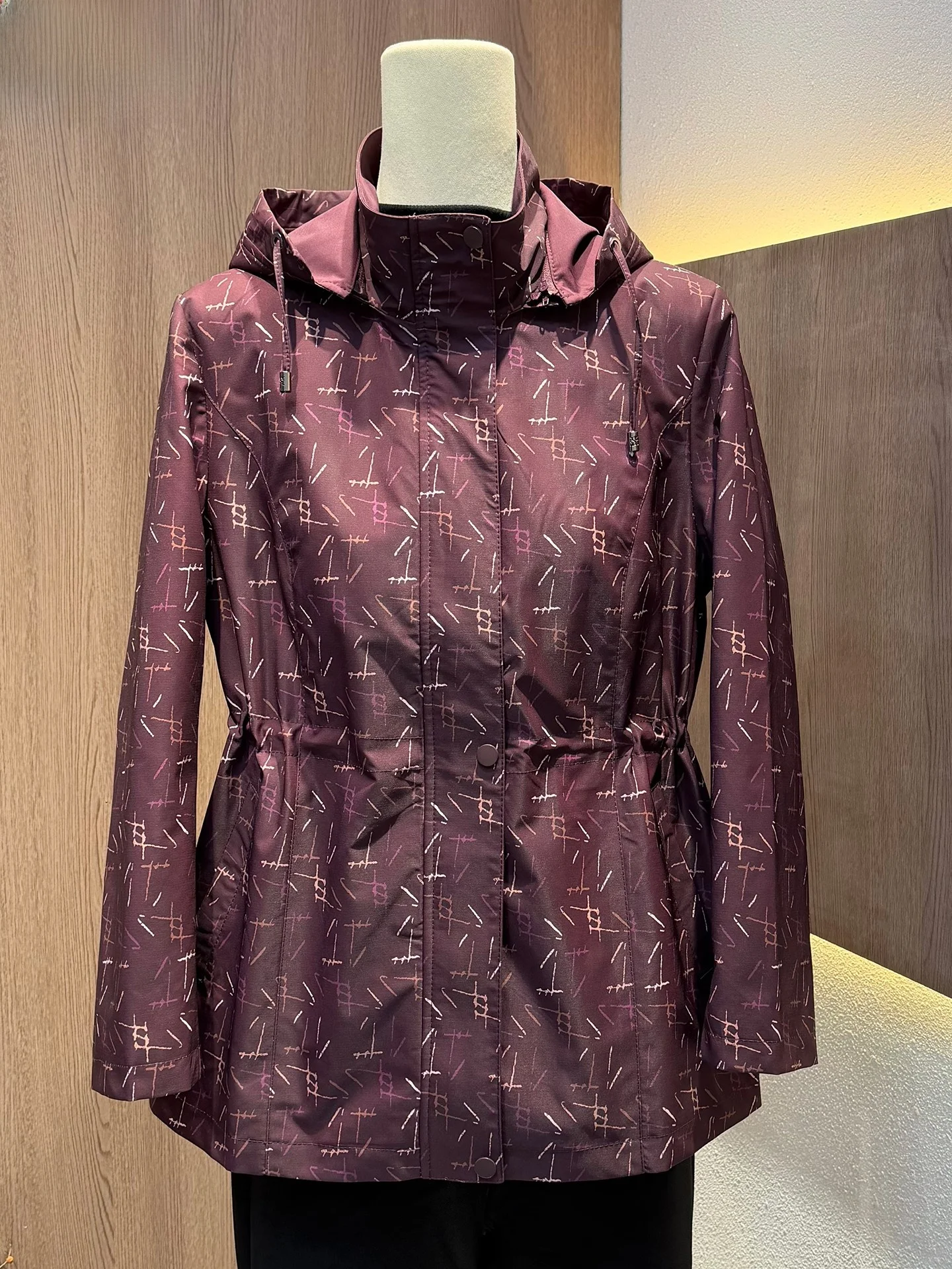 

Slimming Casual Faionable Spring Autumn Coat for 50 Years Old Women Hooded New Sle Windbreaker Polyester Fiber Zipper Clo...