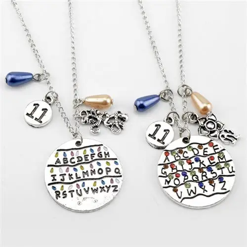 جديد وصول أشياء غريبة لمبة قلادة بحرف Nelace الفيلم تحت عنوان Faion مجوهرات طبقة واحدة العلامة التجارية أخرى