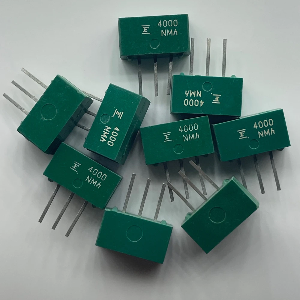 50PCS/ 4M ceramic crystal FAR-C4SB -4000M 4.000MHZ in-line three-legged green ceramic oscillator