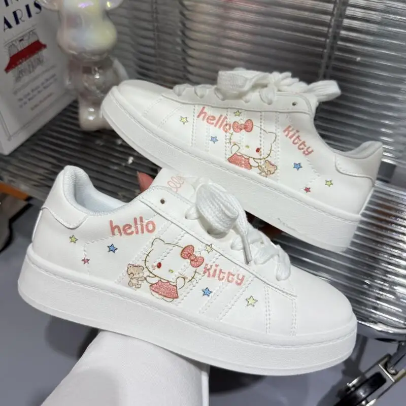 

Новая повседневная обувь Four Seasons Sanrio Hello Kitty, универсальные туфли для досок с героями мультфильмов для девочек, легкие и нескользящие белые туфли