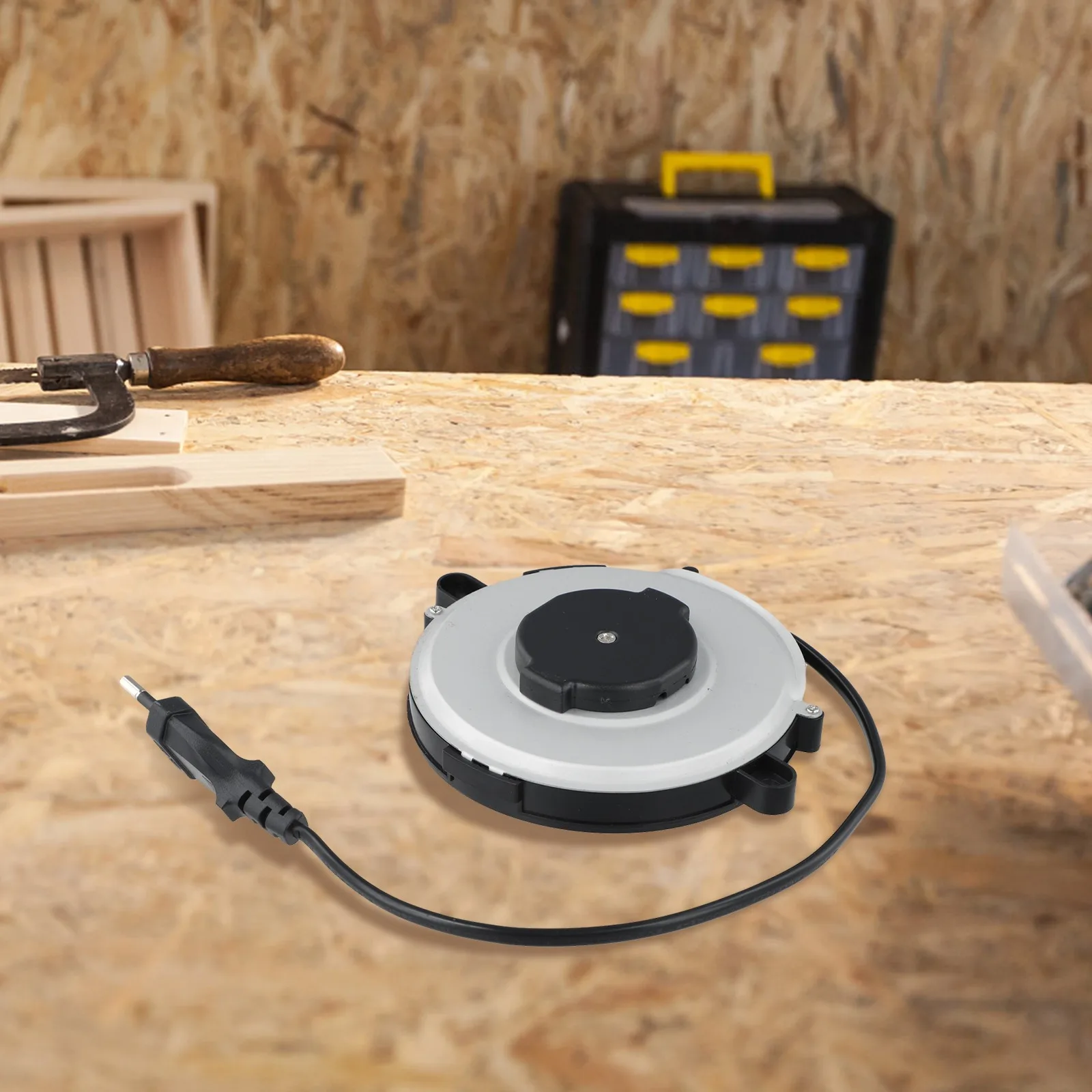 

Conveniently Compact Extension Cord With Automatic Retraction Feature Designed Specifically For The Outdoors At 220V New