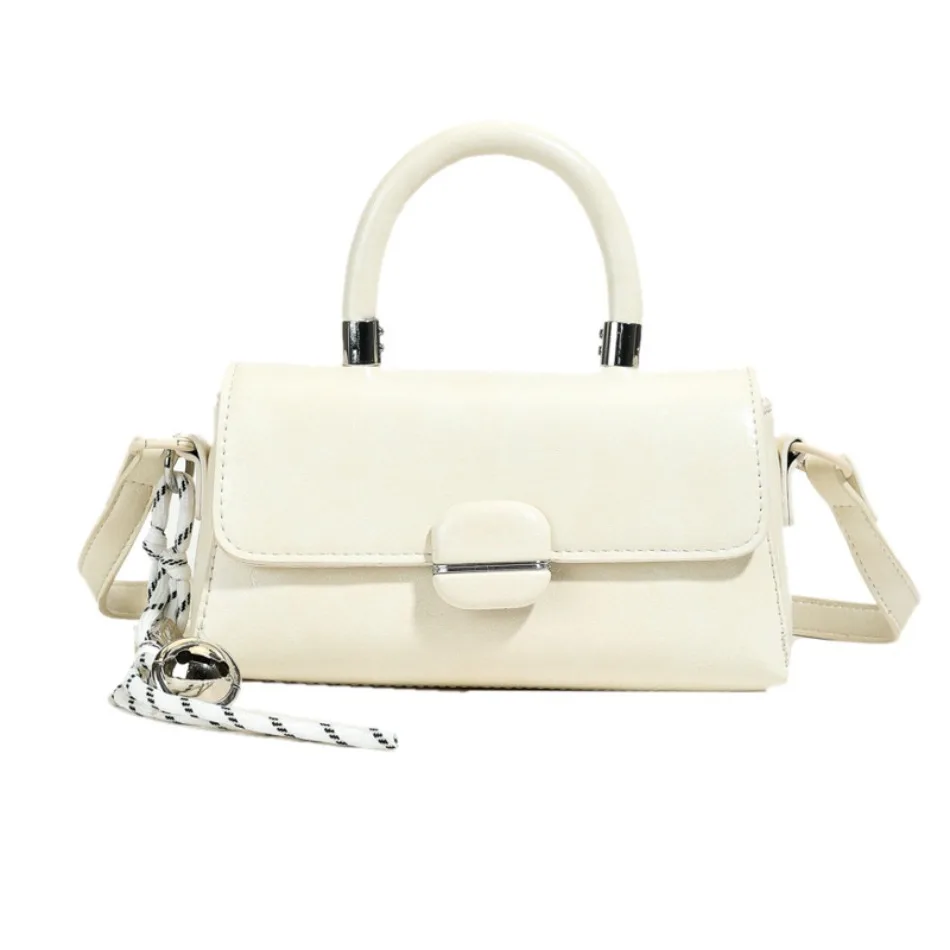 

Advanced texture small bag female 2025 new summer hundred with crossbody bag fashion super fire handbag with pendant