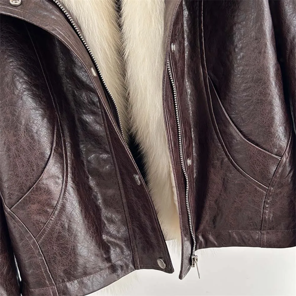 Herbst und Winter Neue Damen-Gänsedaunenjacke aus Kunstleder für Damen. Modische Jacke mit kurzem Fuchspelzkragen