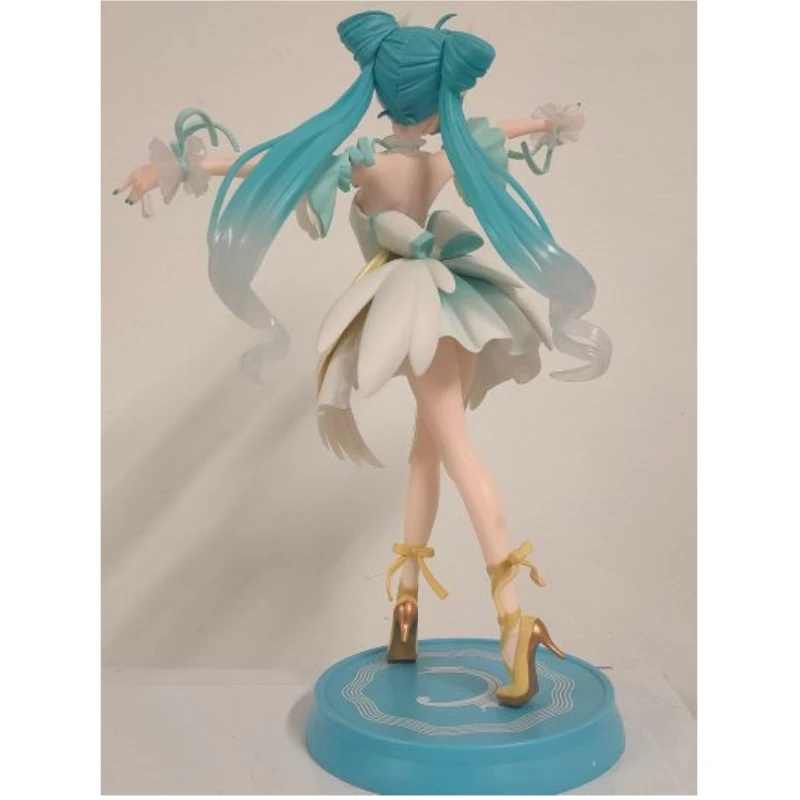 オリジナルバンダイバンプレスト-21-センチメートル進化クラシック初音ミクアニメアクションフィギュアデスクトップ装飾品コレクションモデルのおもちゃギフト