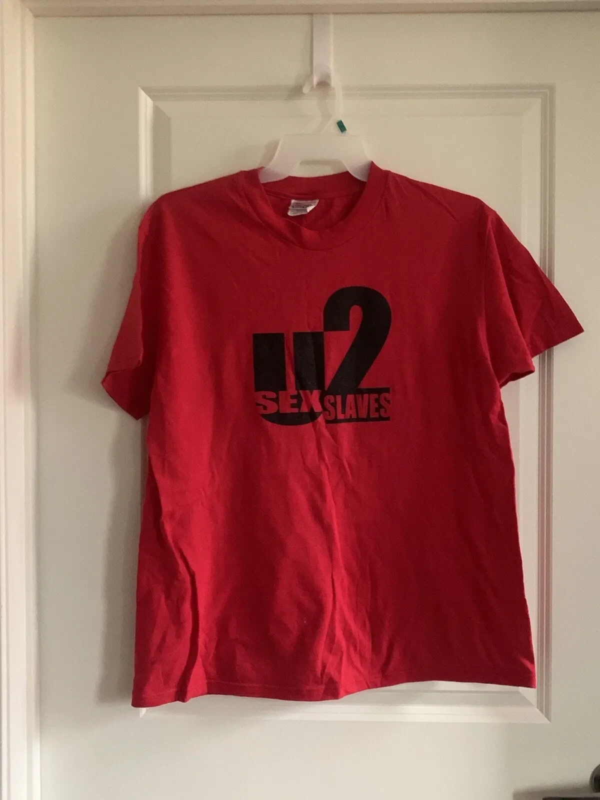 Винтажная красная футболка U2 Sex Slaves 2001 года OOAK Custom Bono Винтажная красная футболка U2 Sex Slaves 2001 года OOAK Custom Bono