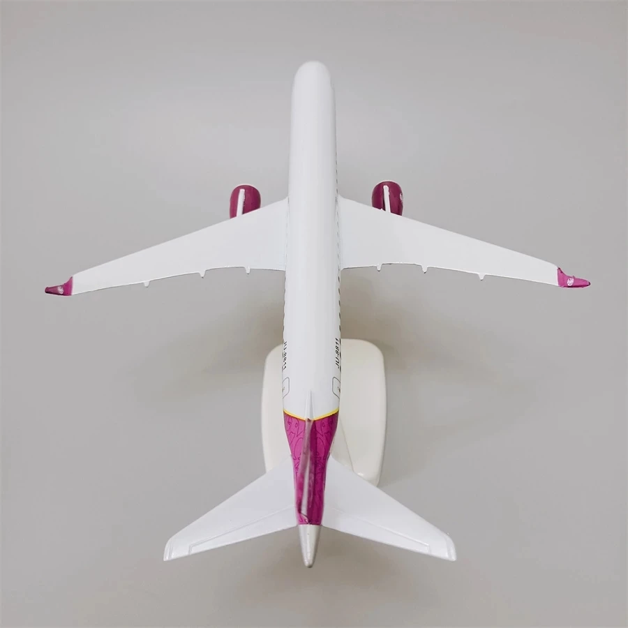 20CM Alloy Metal Air Mongolian Hunnu Air Embraer E-190 E190 Airlines Airplane Model Diecast Air Plane Model Aircraft Kids Gifts