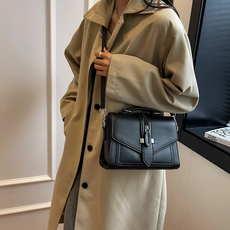 Vintage Shoulder Bag Square Handbag 2023 New Unique Design Trend All-match Casual Business Party Daily Commute Crossbody Bag
