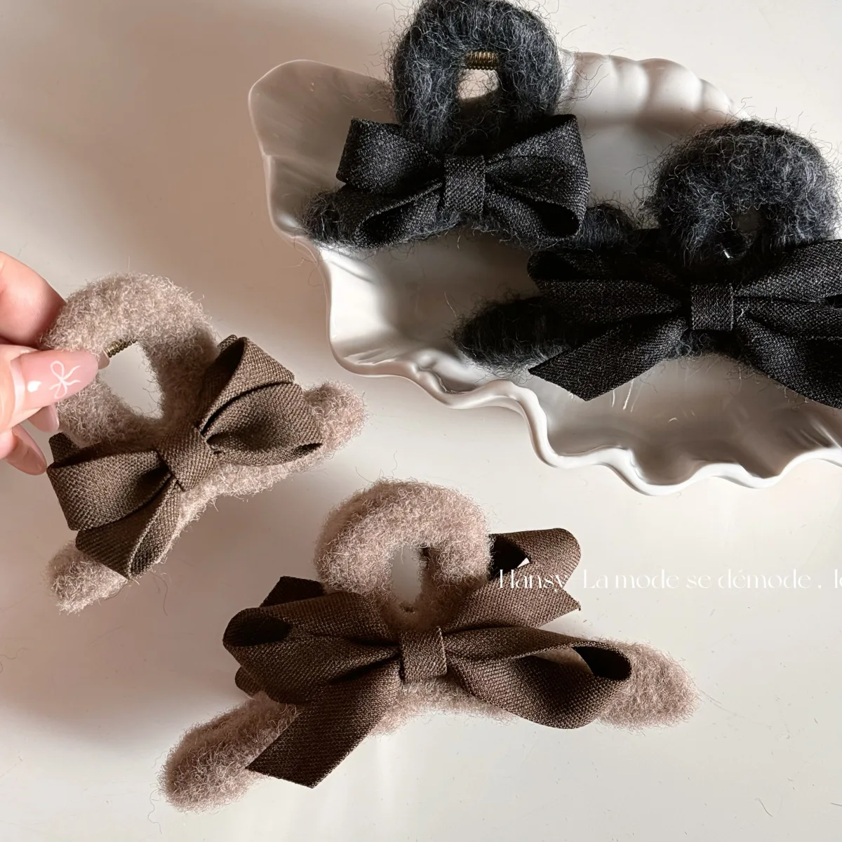 Hair Claw Clip Fabric Plush Bow Comfortable Strong Grip Women Gentle No Pull Lightweight for Daily Home Travel Office