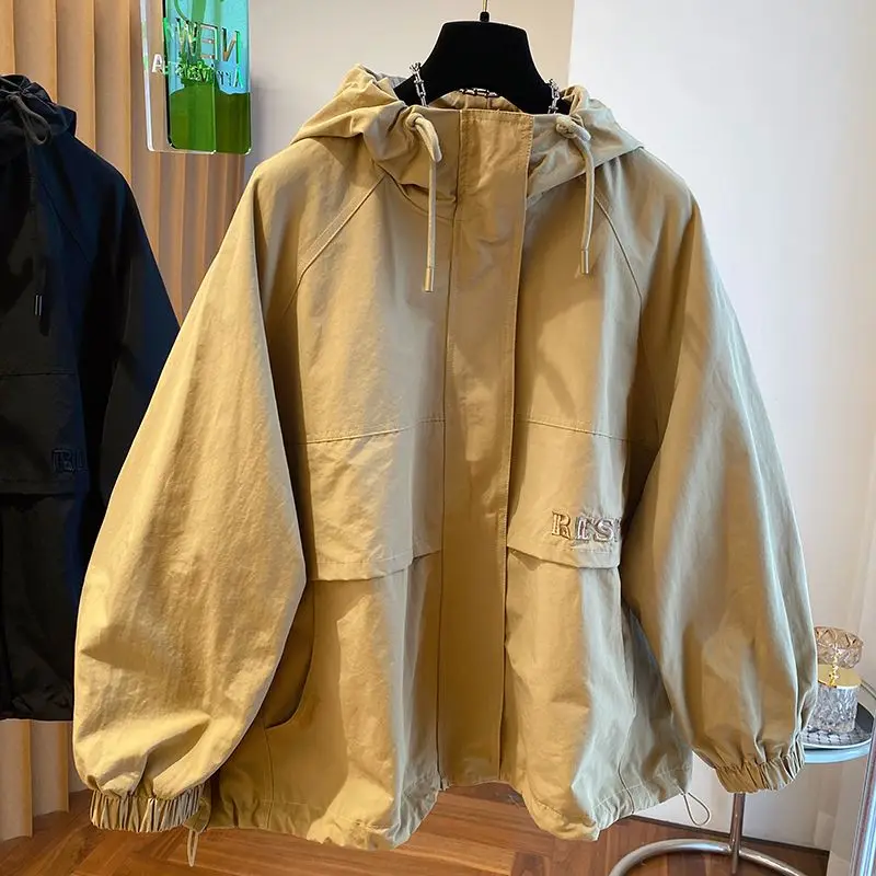 

Весенне-осенняя женская ветровка свободного кроя с капюшоном