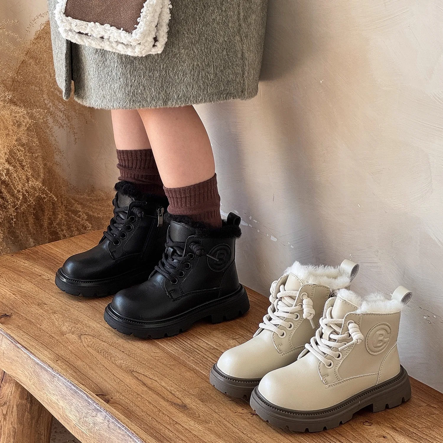

Girls Leather Boots Princess Style Kids Short Boots Round Toes 2026 New Fashion Children Ankle Boots Soft Bottom Non-slip Trendy