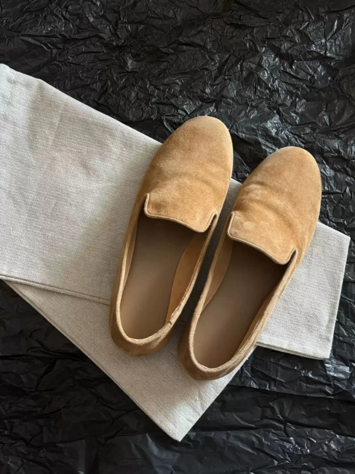 

Women's Suede Slip-On Loafers Soft Round-Toe Casual Flats In Camel Versatile Footwear Perfect for Office Wear Casual Outings