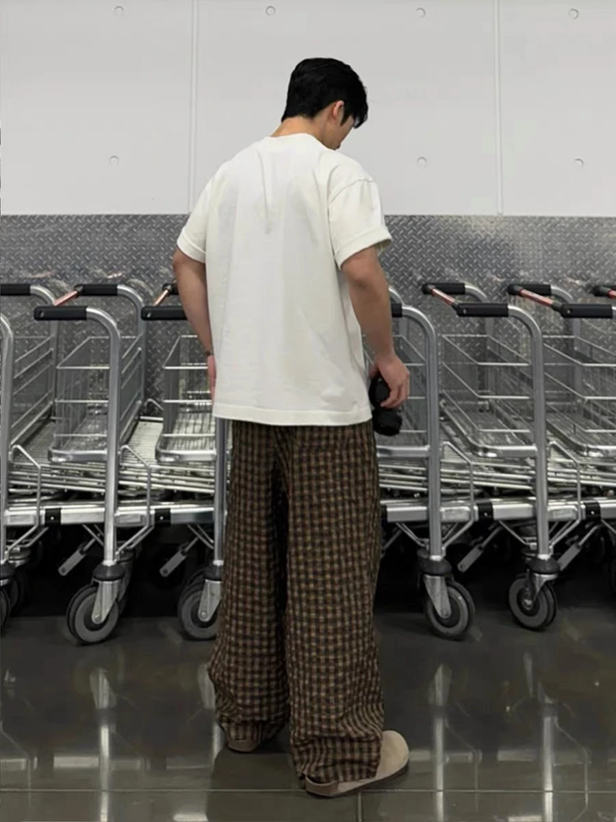 Pantaloni scozzesi in tessuto a bolle retrò americano Pantaloni larghi da uomo a gamba larga casual per il tempo libero Colore caffè Pantaloni versatili per il pendolarismo quotidiano