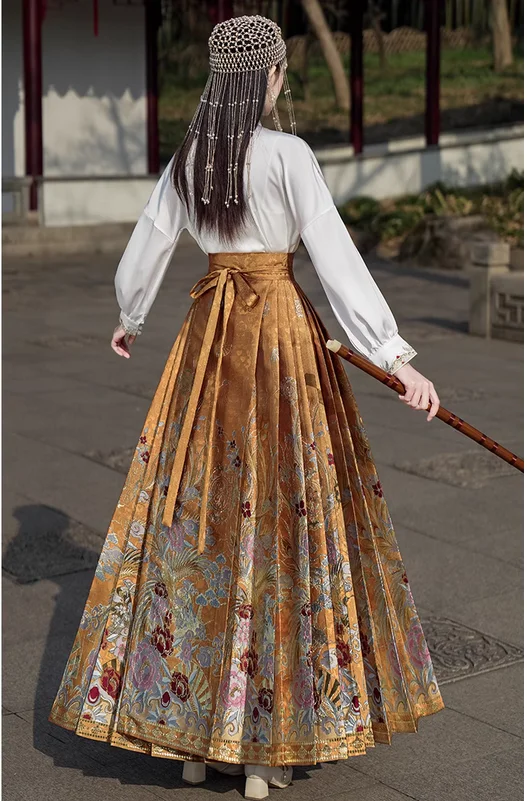 Chinese Weaving Gold Octagonal Horse Face Skirt Women's Retro Hanfu Set