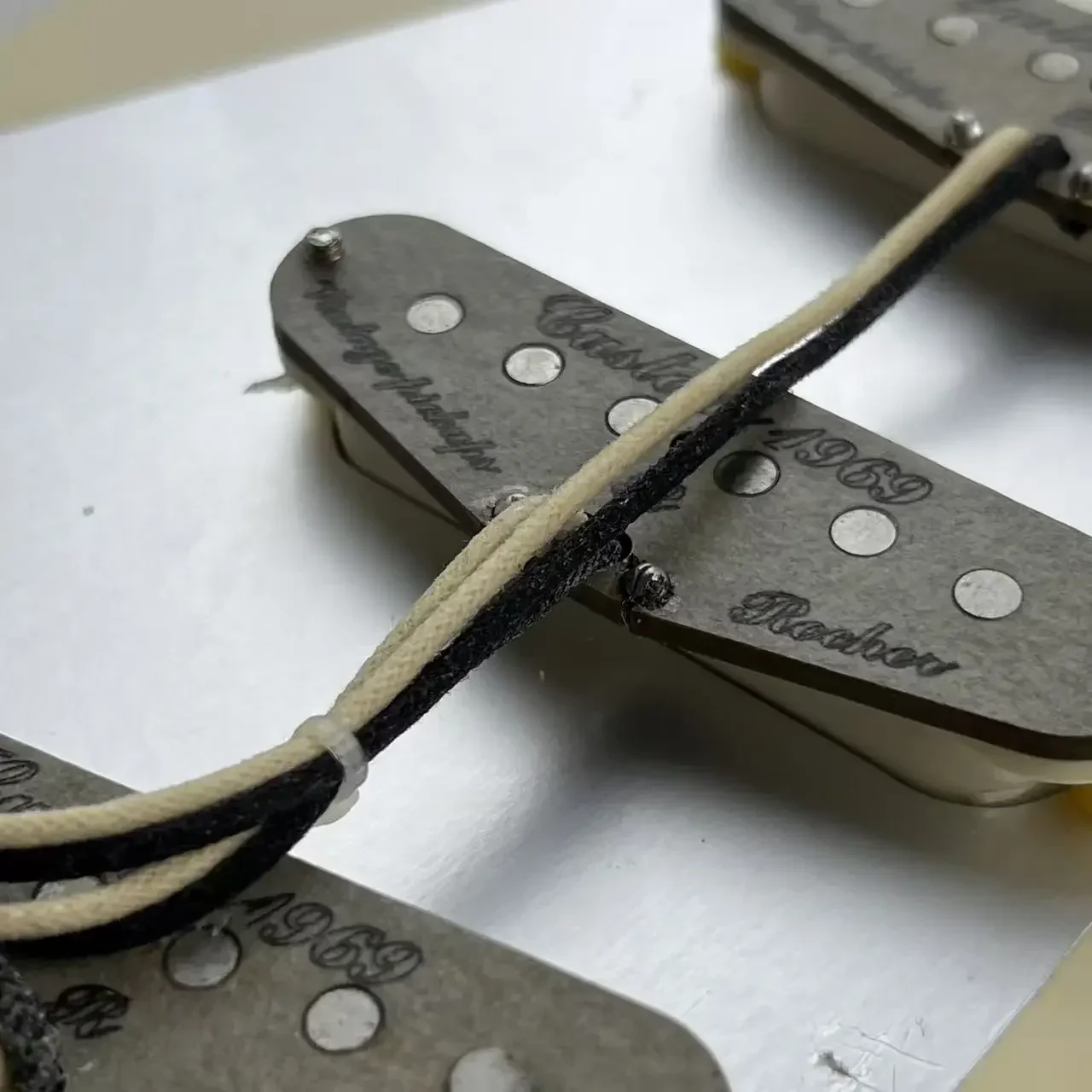 Vintage 1969 Electric Guitar Pickguard, Alnico 5 Pre-Installed Pickguard, 3 Single Coil Pickup, Loading
