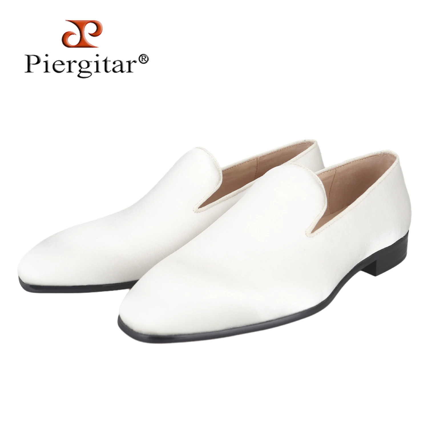 Piergitar British Luxury Style Beige And Black Slik Men's Smoking Slippers For Wedding Tuxedo Wear Classic Red Soled Loafers