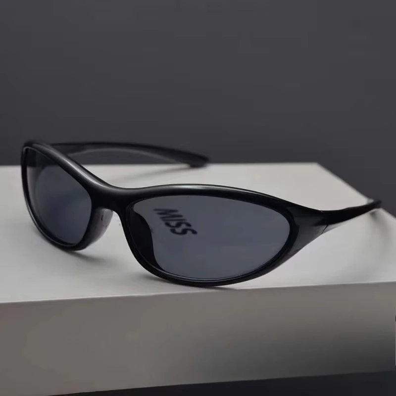 Y2K Punk Sports Sunglasses for Men Women Surround Integrated Sun Glasses Brand Designer Vintage Shades UV400 Punk Fashion Goggle