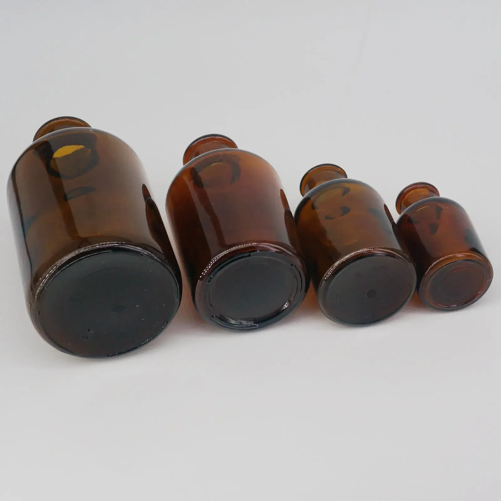 30ml 60ml 125ml 250ml 500ml 1000ml 2500ml Brown Glass Narrow Mouth Bottle With Stooper Lab Chemistry Glassware view 6