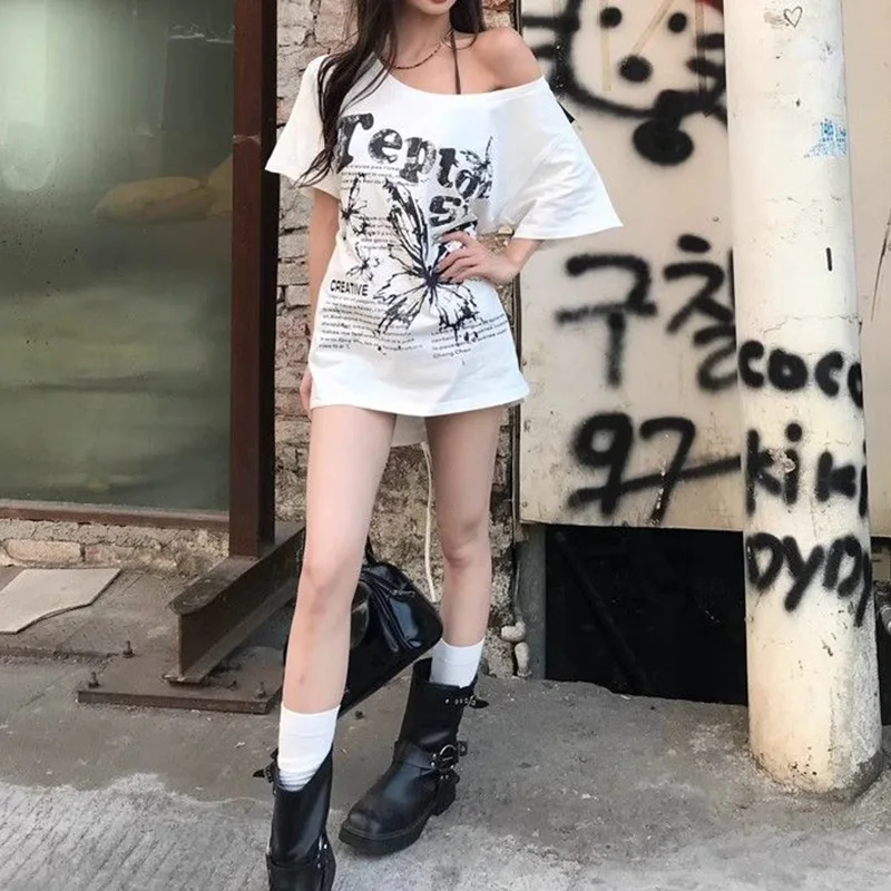 Letnie damskie T-shirty Eleganckie streetwearowe T-shirty Damskie luźne codzienne topy Damskie bluzki z nadrukiem liter Odkryte ramiona