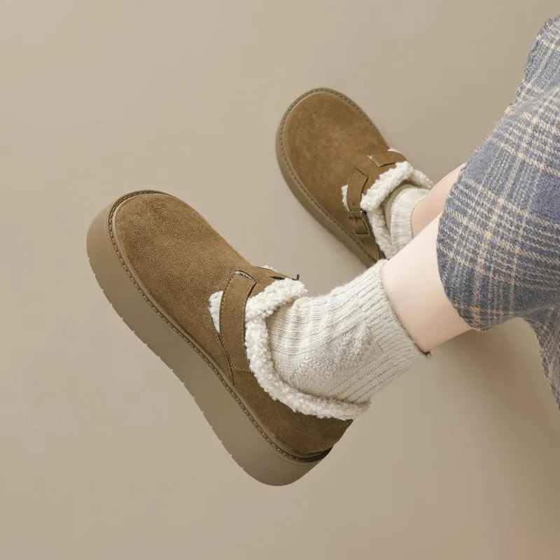 여성용 두꺼운 밑창 플랫폼 슬립온 신발 라운드 토 인조 퍼 안감 고무 밑창 빈티지 스타일 캐주얼 사계절 신발