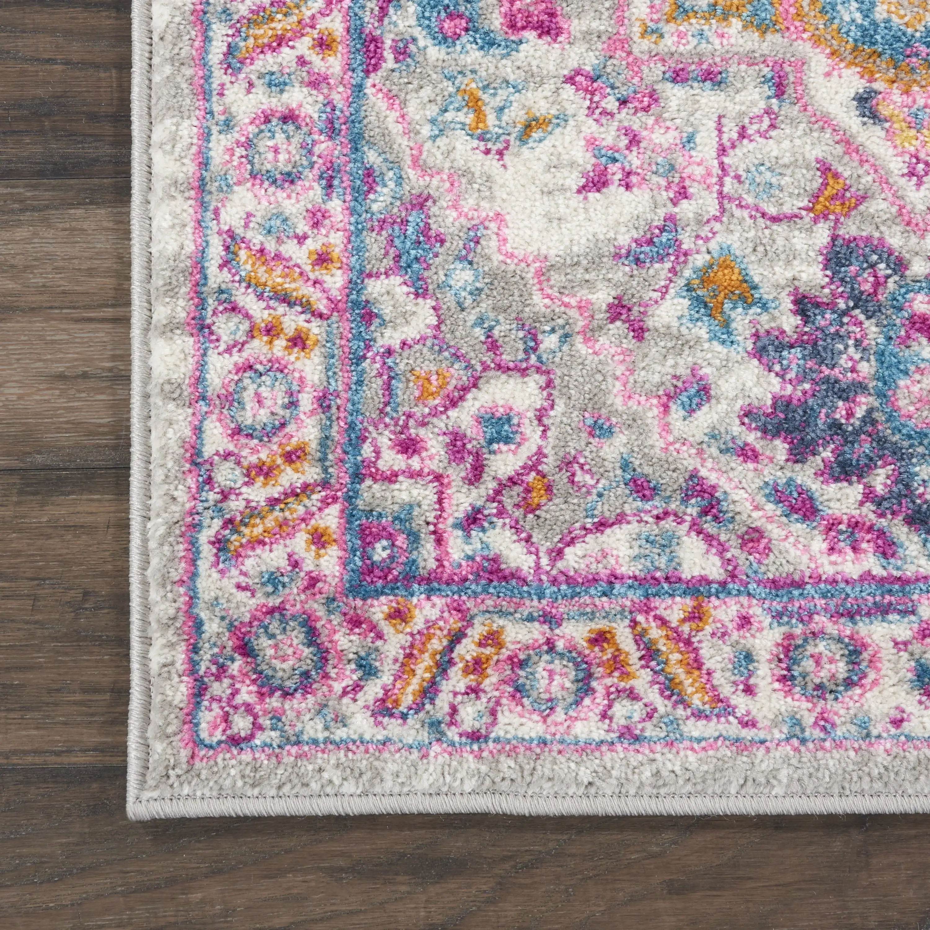 Passion Persian Light Grey/Pink 2'2 x 7'6 Area Rug, (2x8)