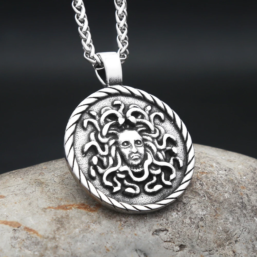 Vintage Gothic Medusa Pendant Necklaces For Men Women Fashion Punk Stainless Steel Snake Animal Necklace Party Jewelry Gifts