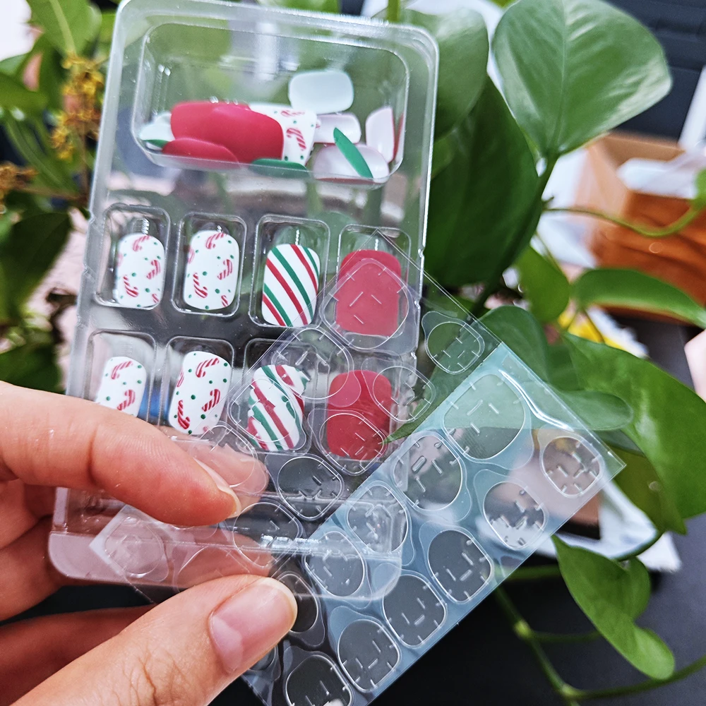 24 Teile/schachtel Weihnachten Quadrat Runde Künstliche Nägel Bunte Linie & Runde Dot Drücken Auf Nägel Full-Cover Kurze Quadrat glänzende Weihnachten Nagel Tipps