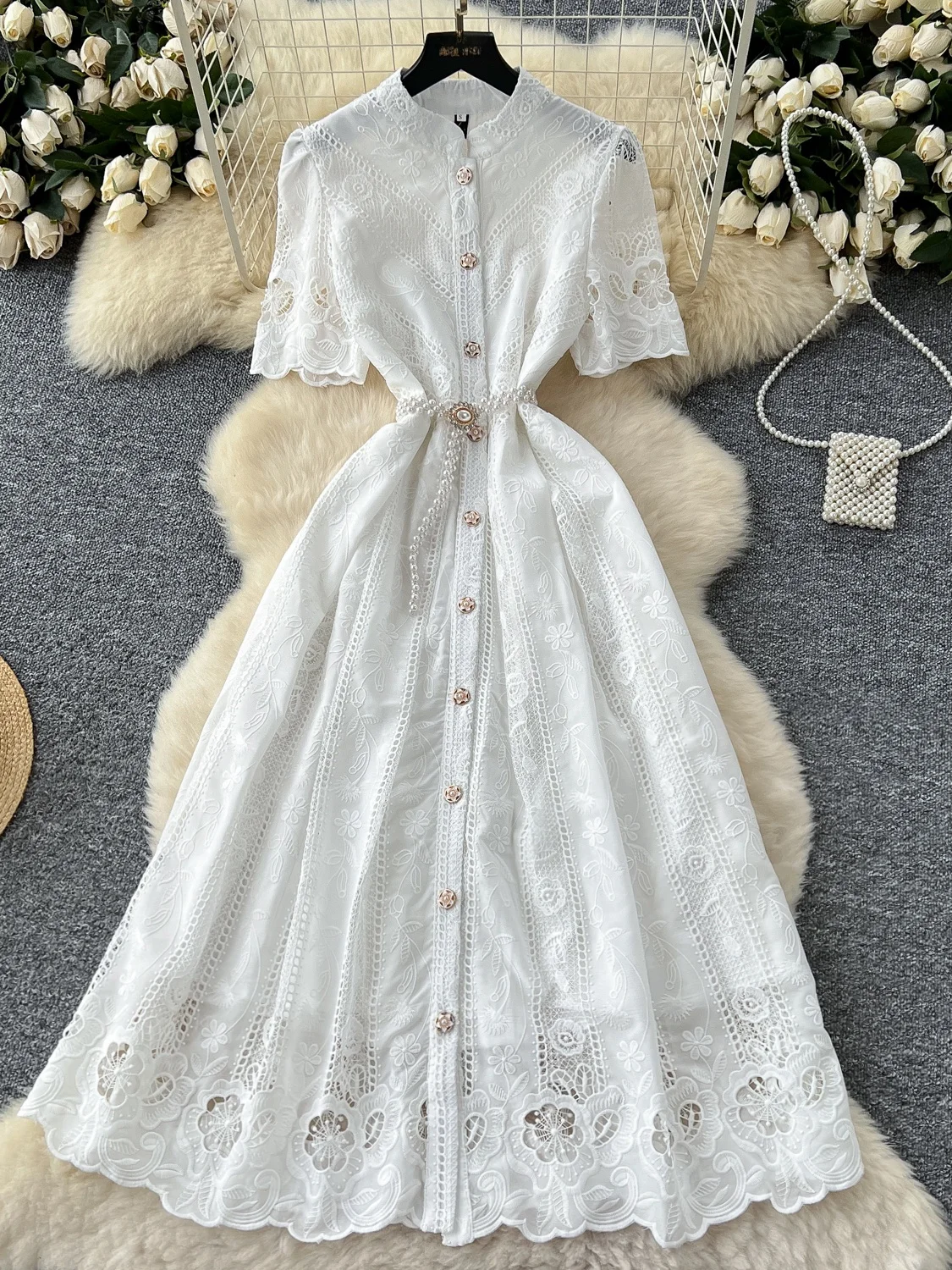 Vestido Longo E com Sobraia Estilo F Bordado Recortado com Botão Único Cintura Alta Versão Coreana Verão