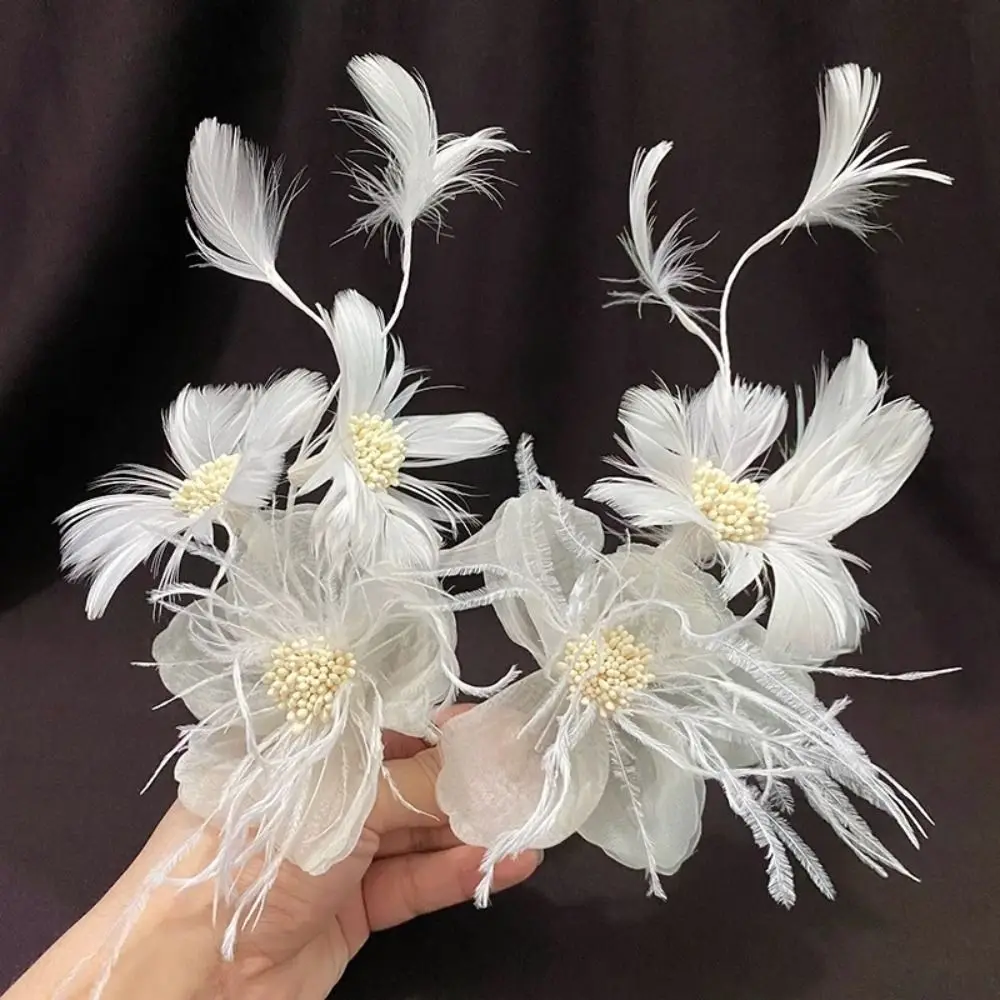 Squisito ed elegante copricapo da sposa dolce piuma bianca fotografia fascia stile francese velo accessori per capelli da sposa donna