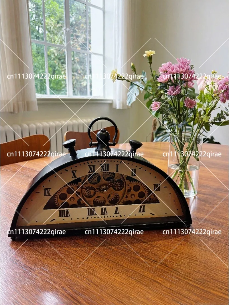 Retro Light Luxury Desktop Clock Creative Art Ornament for Living Room Home Decor