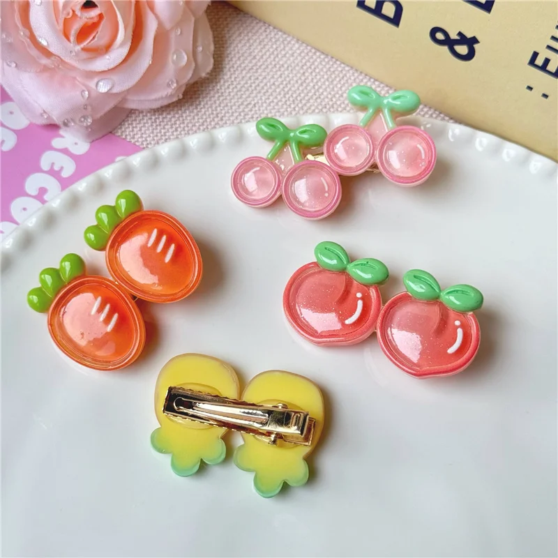 4 Stück/Set Mädchen Haaraccessoires Creme-Farbene Mattierte Eis-Transparente Frucht-Haarspangen Imitierte Frucht-Haarnadeln Pfirsich-Erdbeer-Kopfschmuck – Detail 2