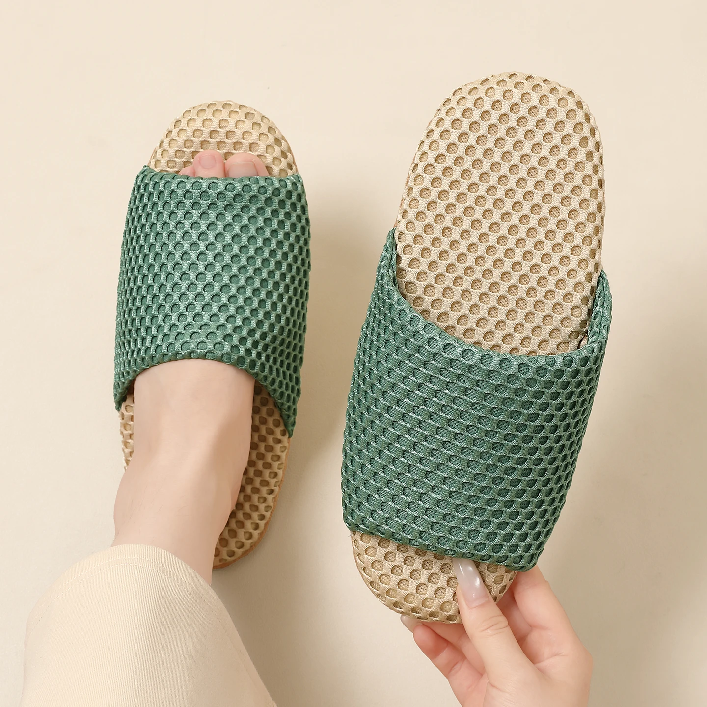 Unisex leise Hausschuhe mit Wildledersohle, geräuschreduzierend, atmungsaktives Mesh, offene Zehen, für Herren und Damen – Detail 14