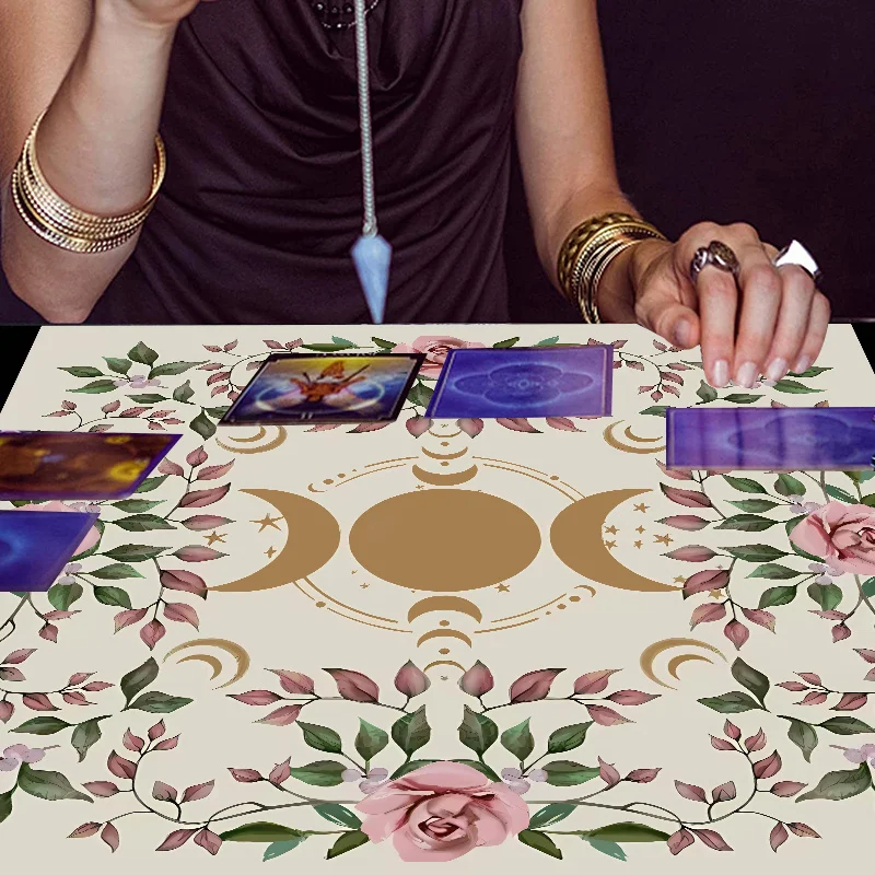 1pc Triple Moon Altar Cloth, Witch Tarot Mat with Moon‑Phases & Wiccan Symbols, for Witchcraft, Meditation and Tarot Reading
