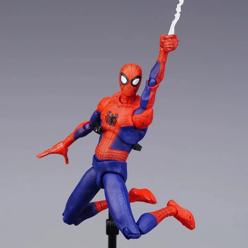 En Stock Sv acción Spider Man Peter Parker Anime figuras de acción juguete 16cm Spiderman estatua móvil modelo coleccionable regalo de vacaciones