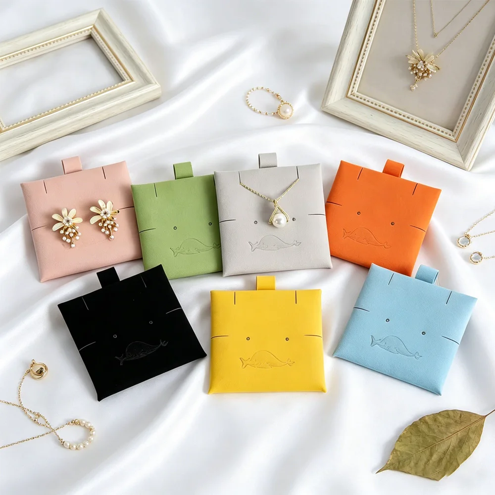 

Custom Embossed Microfiber Jewelry Pouch Insert Card Printed Logo 6x6cm Small Stud Earrings Necklace Packaging Display Pads Box