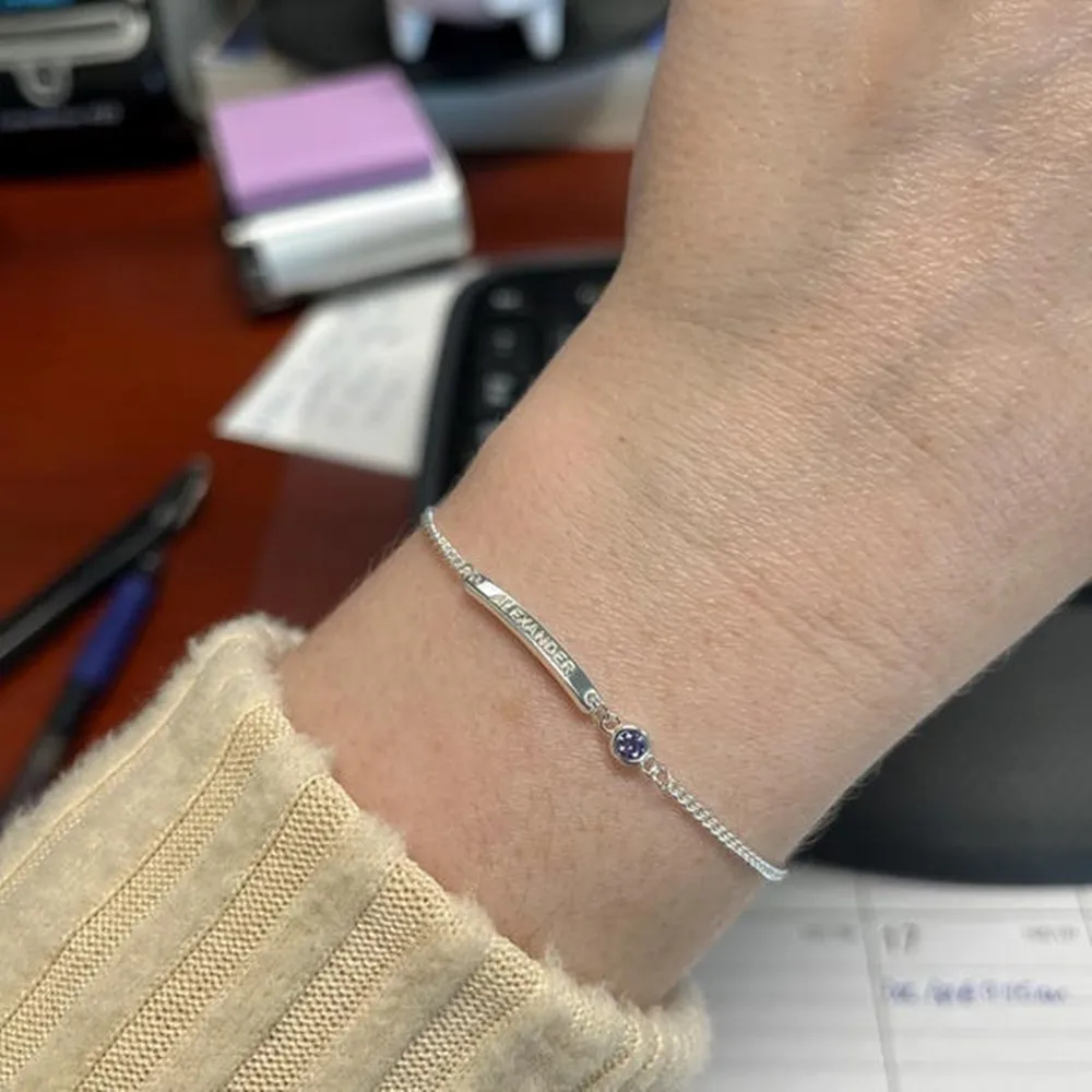 

Fashion Customized Geometric Bar Name Bracelet for Women Stainless Steel Nameplate with Birthstone Personalized Jewelry Gift