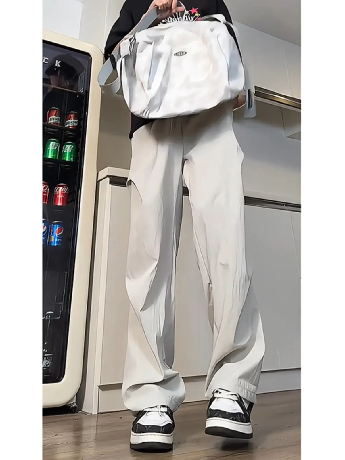 

ay Ice Silk Paratrooper Pants Men Summer College Sle Lightweight Breathable Pleated Outdoor Casual Sports Trousers