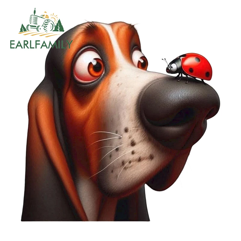 

EARLFAMILY Забавная наклейка с собакой и божьей коровкой из винилового материала, автомобильные наклейки, персонализированные наклейки для маскировки царапин, забавные автомобильные гаджеты для мотоциклов