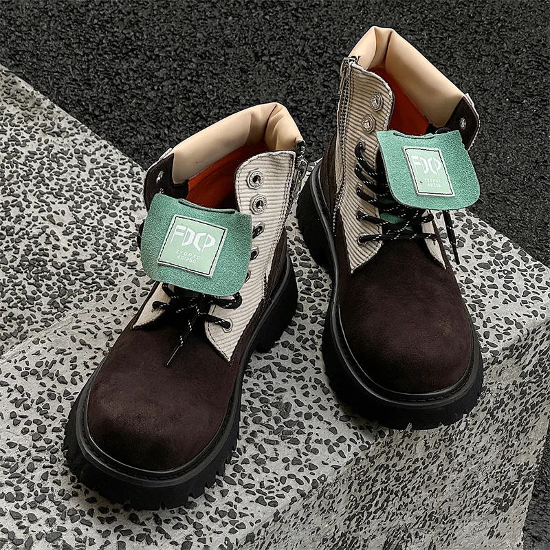 

Европейские и американские трендовые пара уличных альпинистских сапог, модные мужские и женские тем же ботинки пустыни коричневого цвета