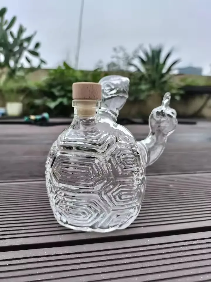 

Funny Whiskey Glass Decanter Skull 10Oz Glass Whiskey Wine Bottle Statue Decoration for Bar Office Home