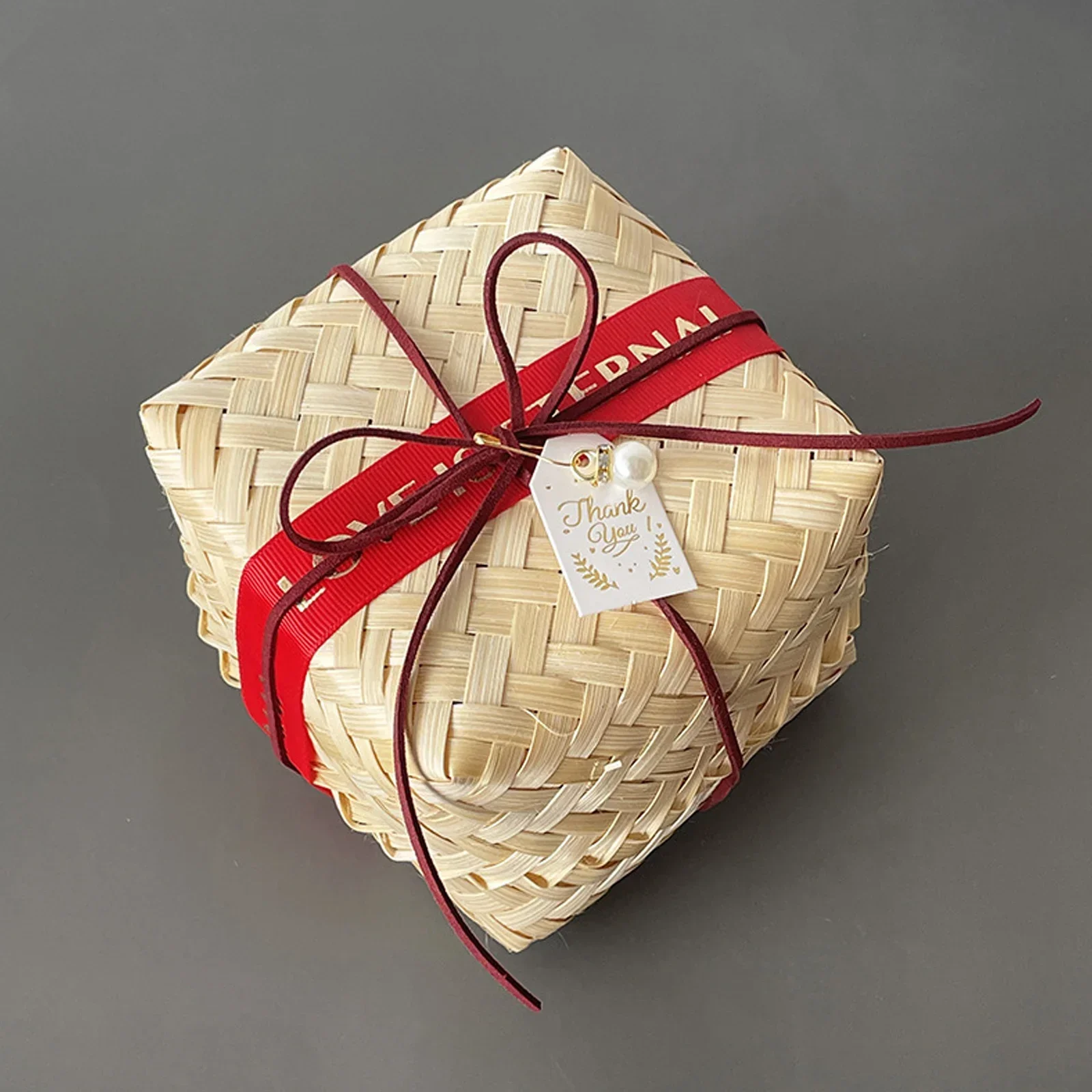 Gift Basket Bamboo Baskets Souvenir Box Souvenirs Braided Traditional Craft For Wedding Beautiful With Cover Handmade