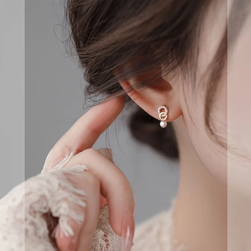 Une paire de boucles d'oreilles bohèmes en argent sterling S925 pour femme, adaptées aux fêtes, à porter au quotidien et aux cadeaux Saint-Valentin.