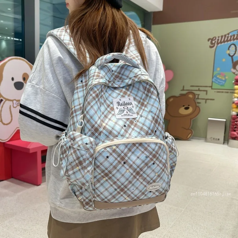 New Women's Backpack Fashionable High Quality Women's Sports Backpack Retro Lightweight Versatile Girls' Travel Backpack