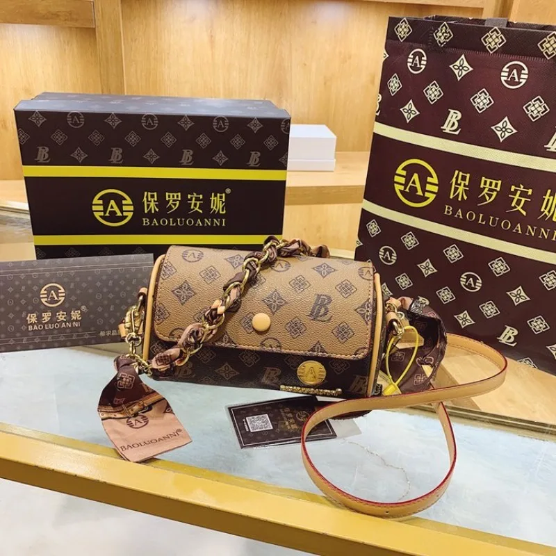 

Luxury Brand Classic Diaper Bag For Women High-End Designer Leather Tote For Stylish Commuter And Elegant Large Capacity Tote