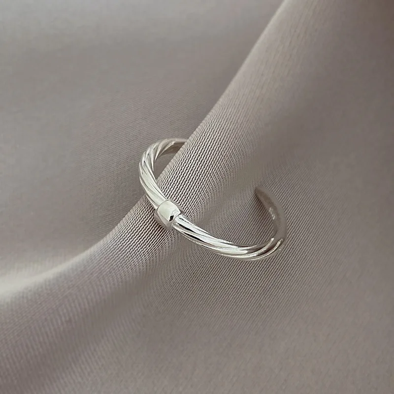 خاتم نسائي من الفضة النقية S925 بنسبة 100% مجوهرات فاخرة بسيطة وخفيفة