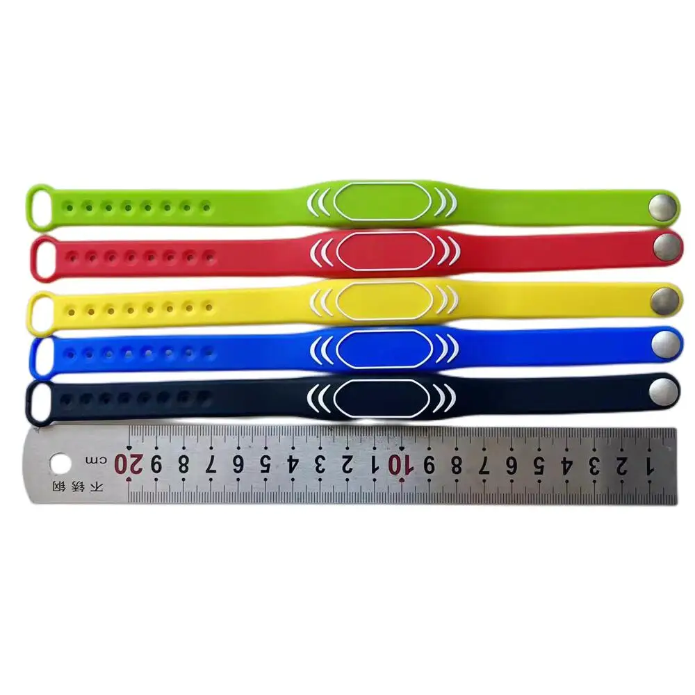 1Pcs ID 125Khz EM4100 TK4100 Read Only Adjustable Waterproof Wristband RFID Silicone Band Bracelet For Access Control