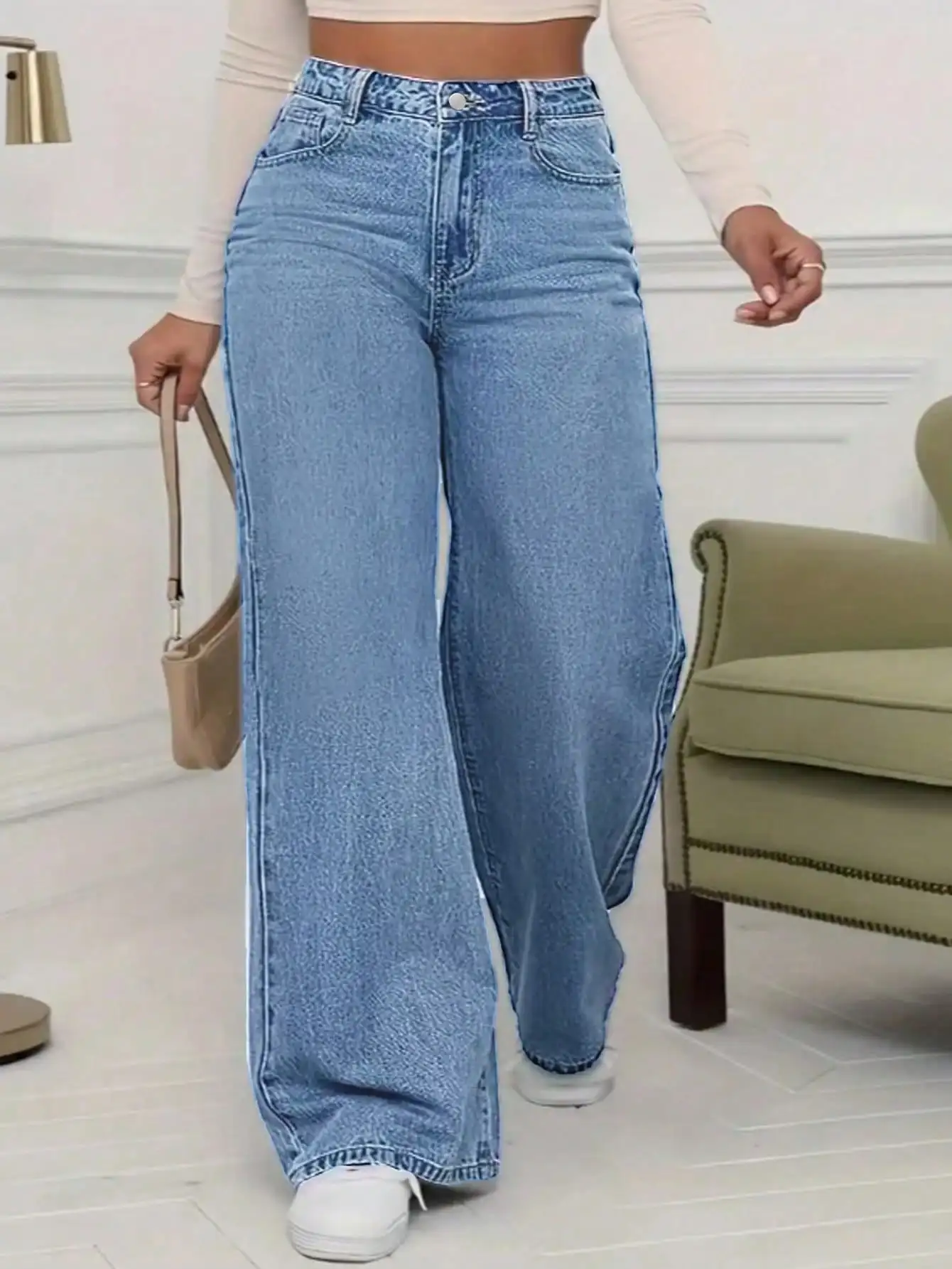 

Женские джинсы с широкими штанинами и средней посадкой для повседневной носки