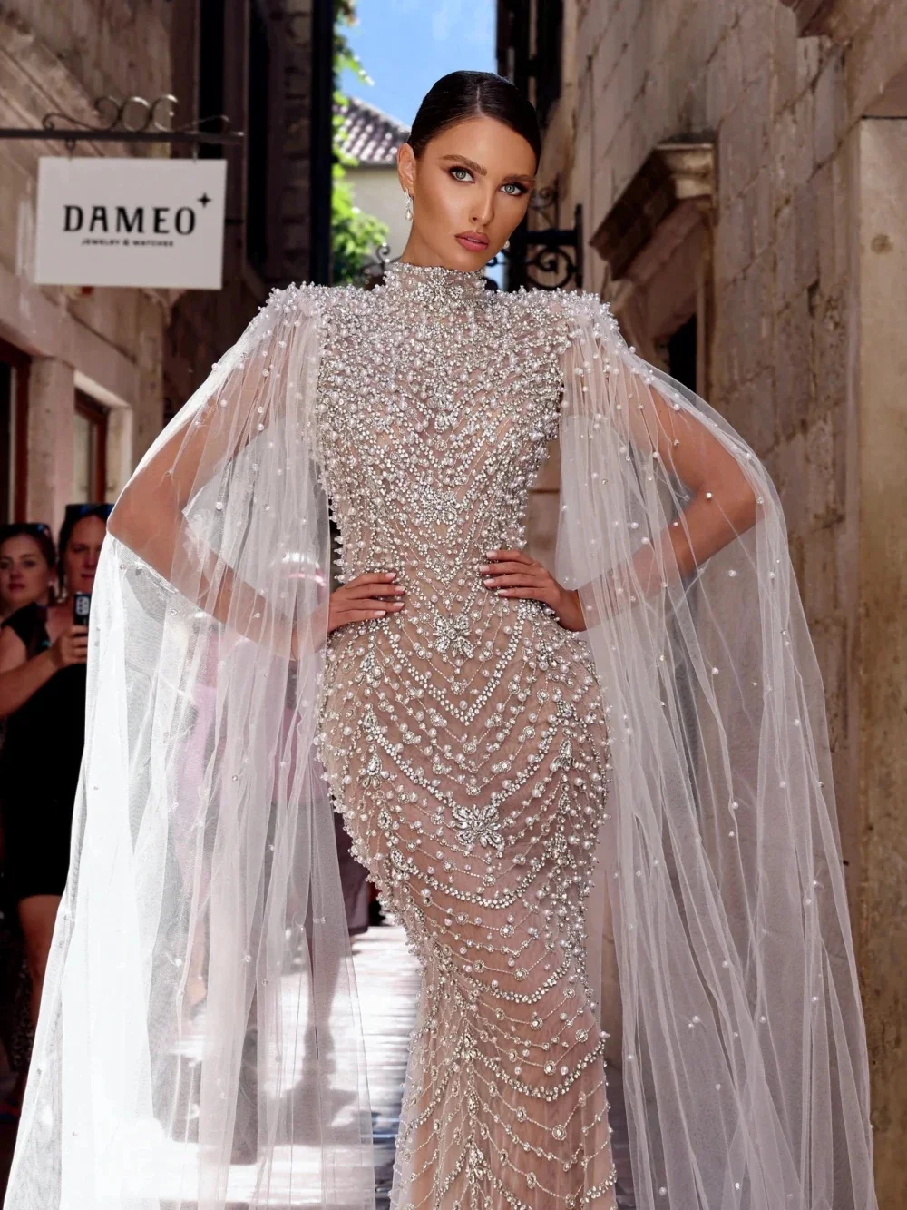 Moda alta pescoço bainha vestido de casamento pérolas miçangas renda vestido de noiva sem costas até o chão personalizado vestidos de novia