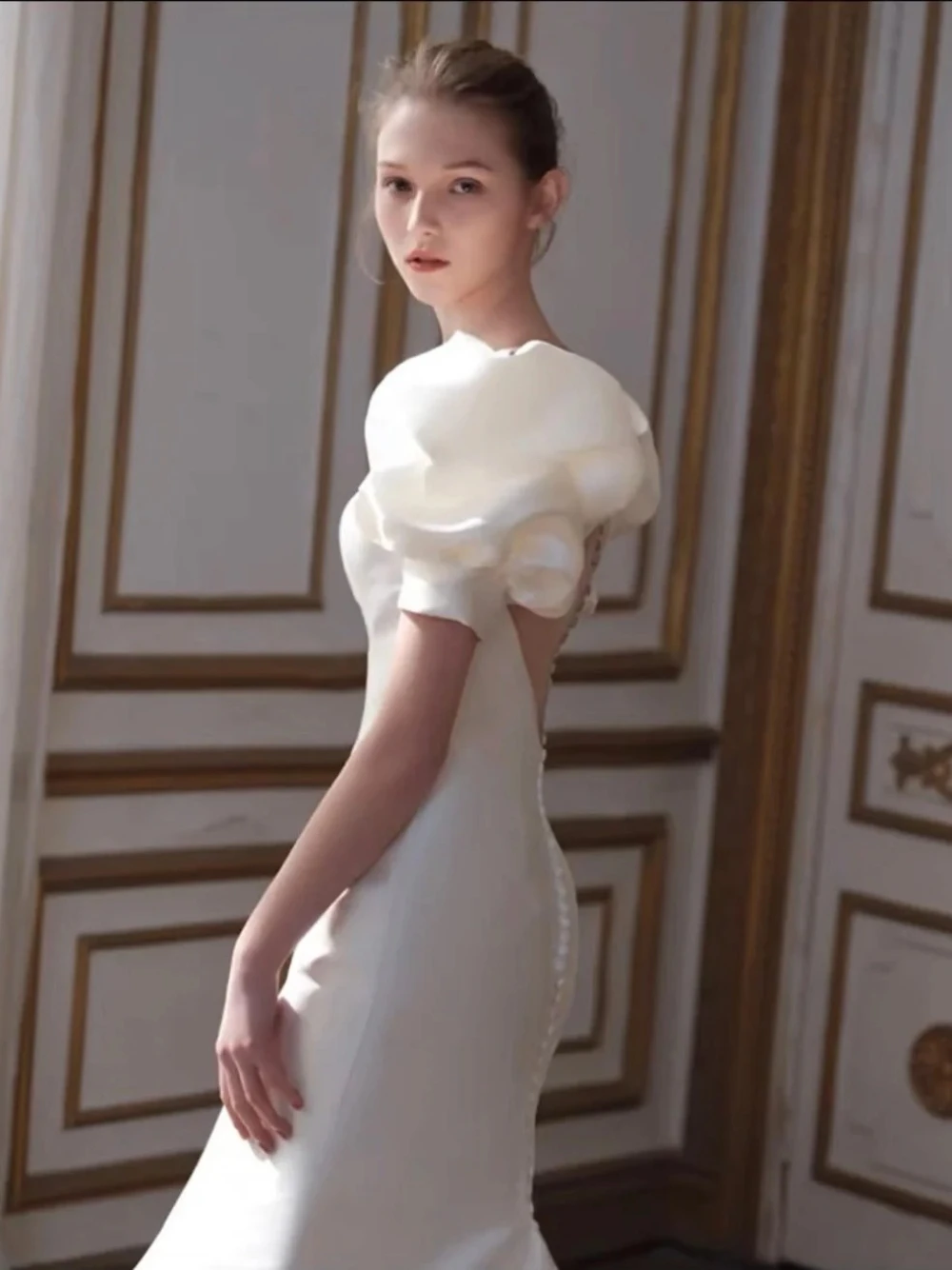 Dreamy Bubble Sleeves Ivory Wedding Dress Women Vintage Mermaid Exclusive Bridal Gown Customized Classy V Neck Bride Wear